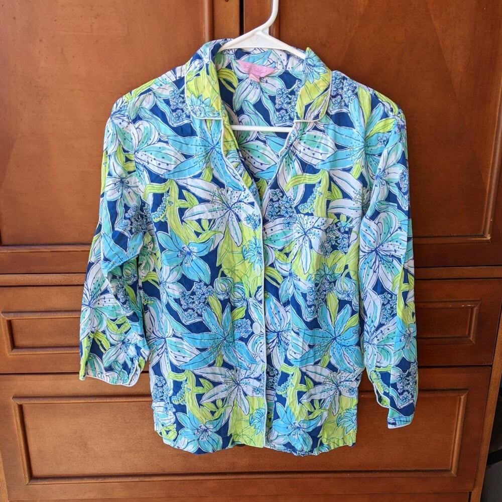 Lilly Pulitzer Women's size S Small Pick Of The Bunch Button Down Pajama Top